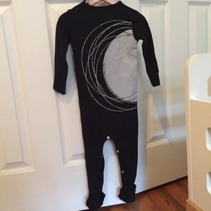 NuNuNu Black Onesie, Front Pocket,  Sz 18 mos